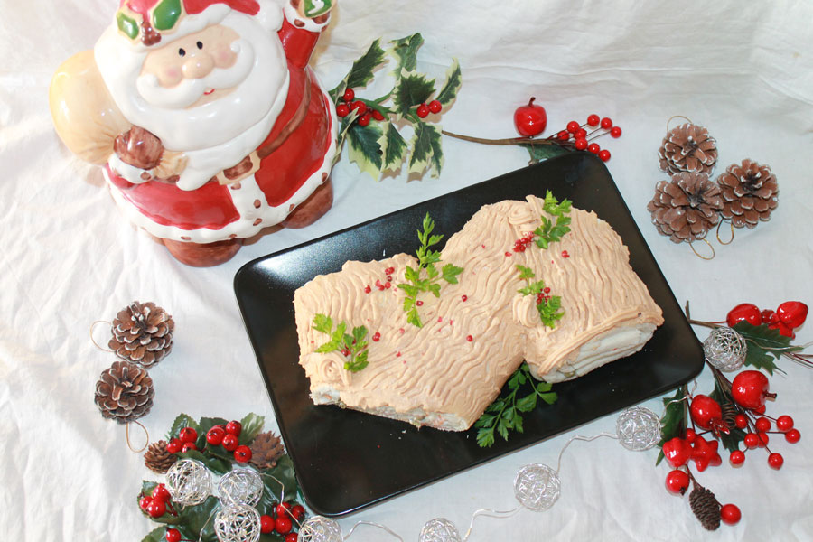 Tronchetto Di Natale Al Salmone.Ricetta Tronchetto Di Natale Salato Farcito Golosamente