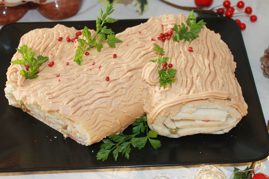 Tronchetto Salato Di Natale.Ricetta Tronchetto Di Natale Salato Farcito Golosamente