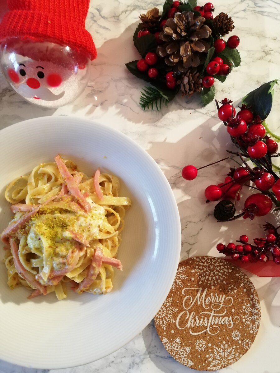Ricetta tagliatelle mortadella burrata e pistacchi