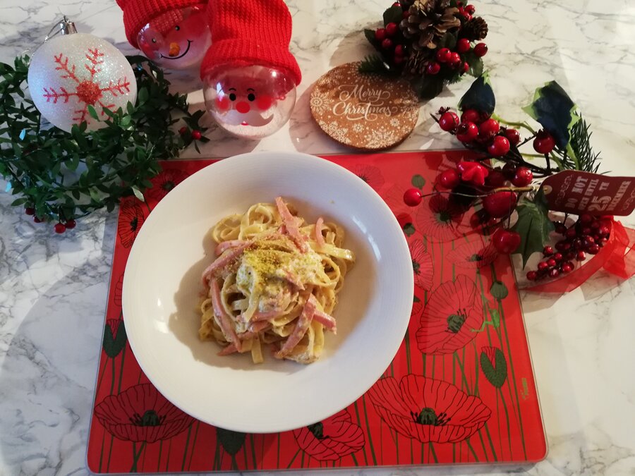 Ricetta tagliatelle mortadella burrata e pistacchi